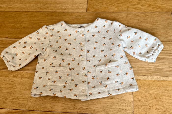 Gilet en coton Cyrillus – 6 mois – Gris clair à petites fleurs