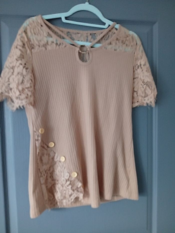 Tee shirt
