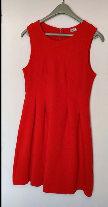 Robe rouge taille L 
