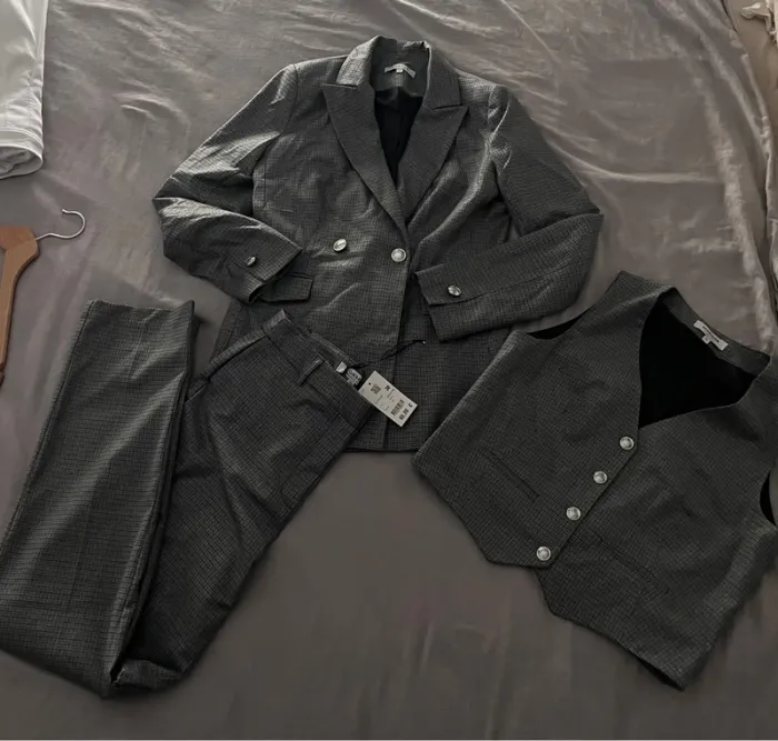 Ensemble tailleur 3 pièces Gris / argenté Morgan T38 - photo numéro 3