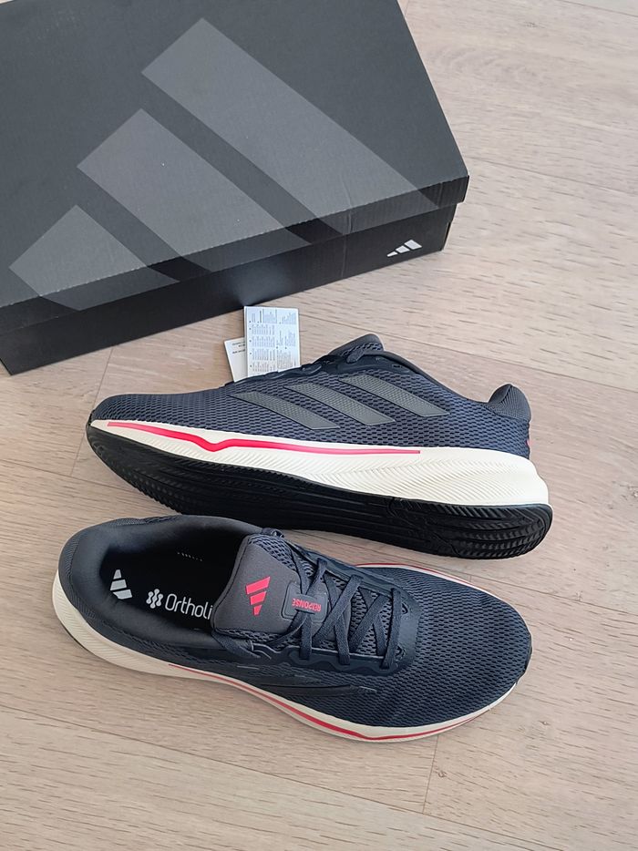 Baskets chaussures running adidas taille 46 2/3 neuves - photo numéro 4