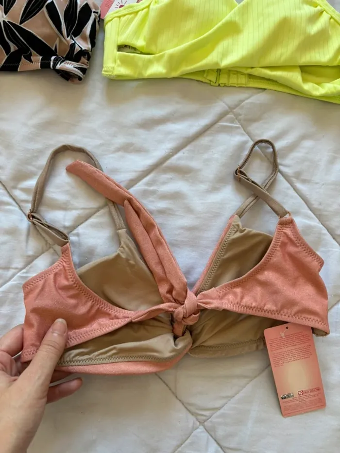 Lot 5 maillots 4 hauts et 1 bas pailleté fluo motifs Penti taille XS/34 neuf - photo numéro 10