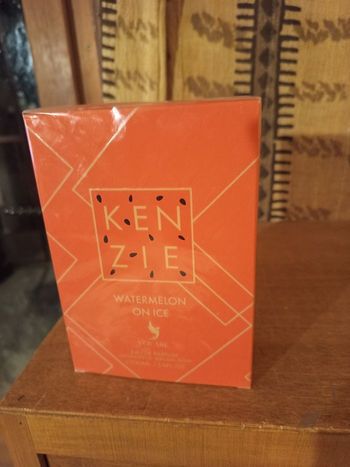 Kenzie watermelon b'y volaré