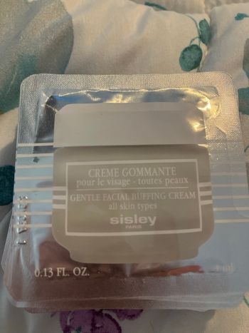 Sisley crème gommante pour le visage 