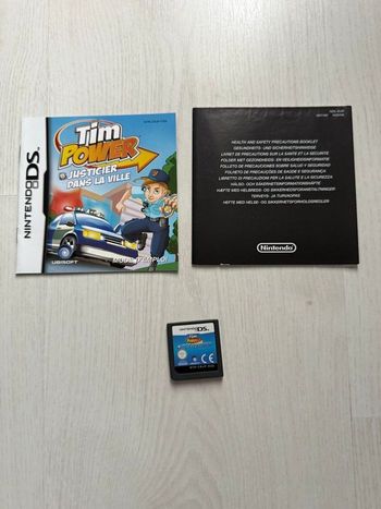 Jeu DS tim power justicier dans la ville