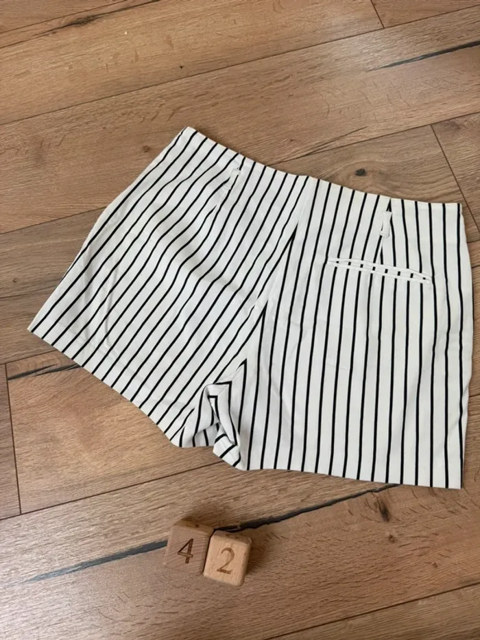 Short blanc à rayures, femme Camaïeu taille 42 - photo numéro 6