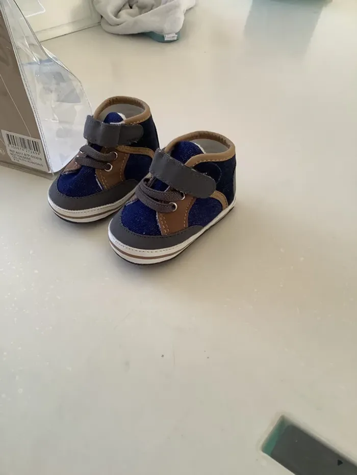 Chaussure bébé - photo numéro 2