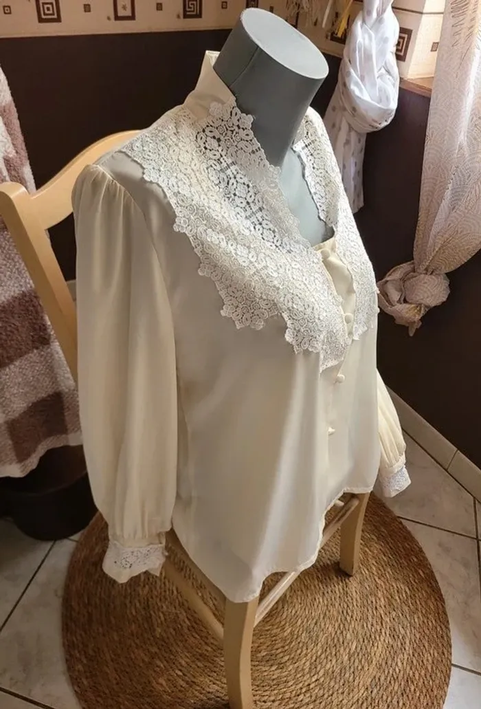 Belle blouse vintage 42 - photo numéro 4