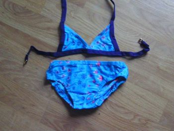 Maillot de bain 2 pièces DARINA bleu turquoise et fleurs roses taille 4 ans NEUF