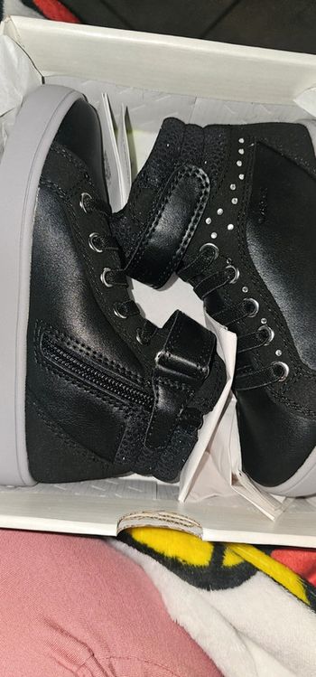 Geox noires taille 28
