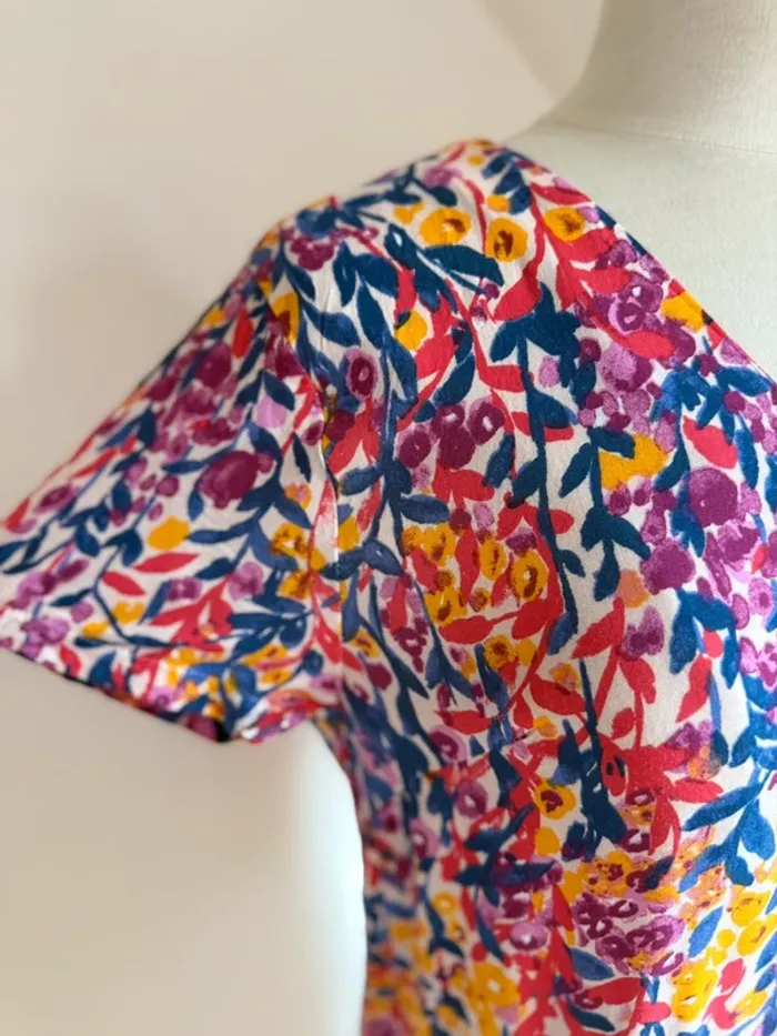 Superbe blouse fleurie fluide coloree neuve Season 36 S - photo numéro 3
