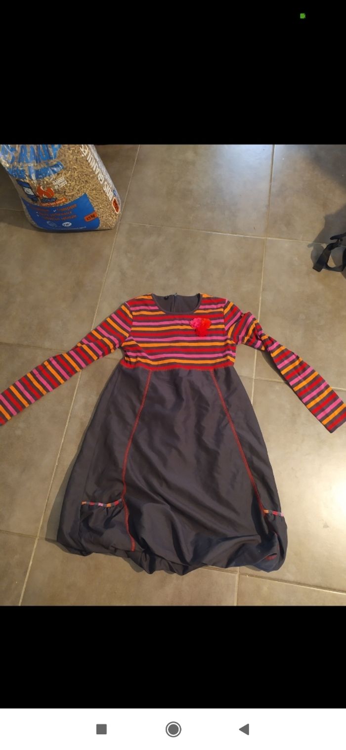 Robe en très bon état 12 ans