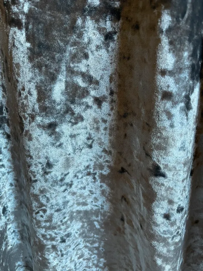 Teeshirt gris avec effet brillant - photo numéro 4