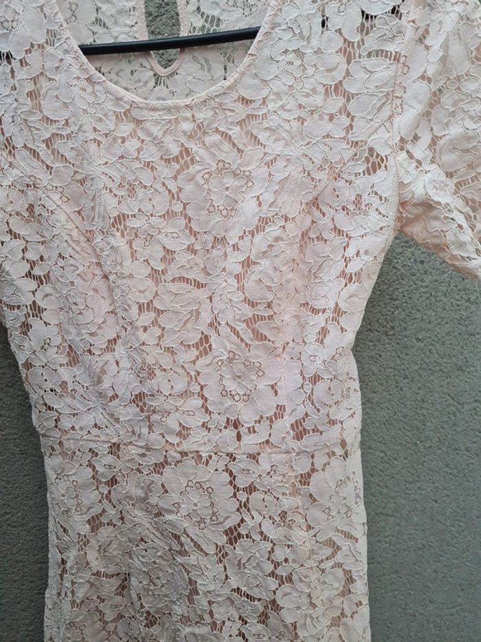 Robe dentelle rose - photo numéro 3