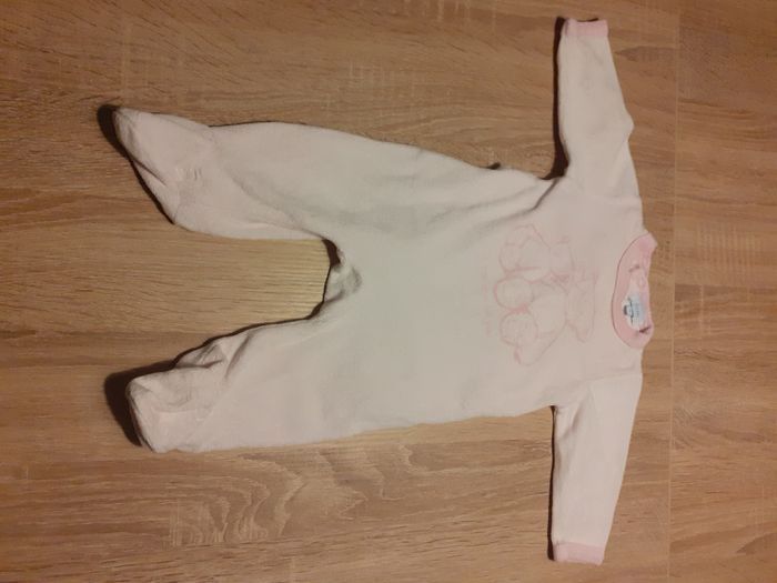Lot pyjamas 1 mois. - photo numéro 7