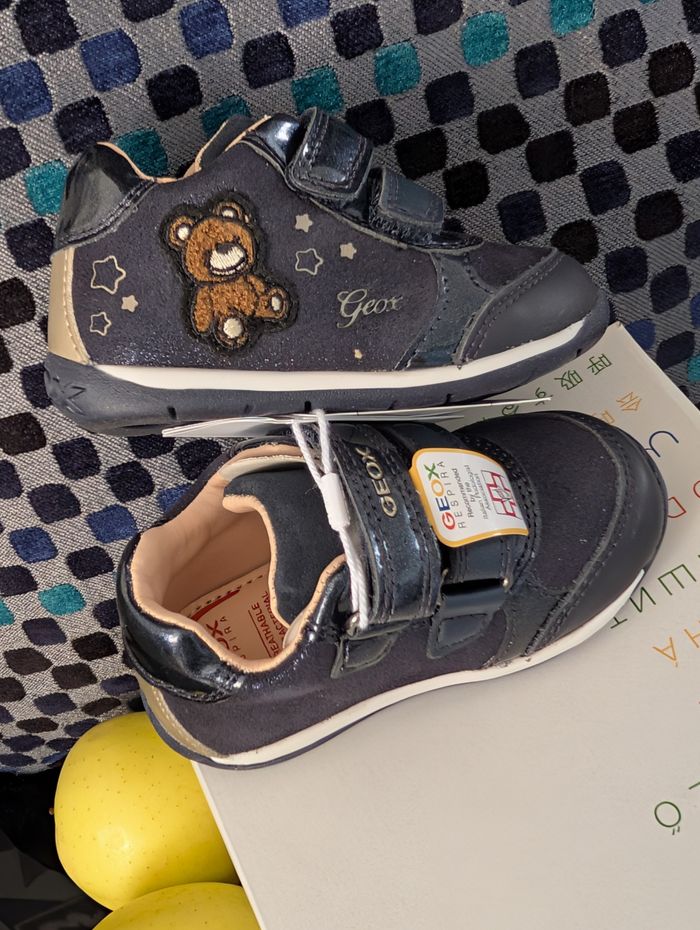 Baskets fille en cuir et autre cuir. Idéal premier pas. Taille 20. Neuf. Geox - photo numéro 7