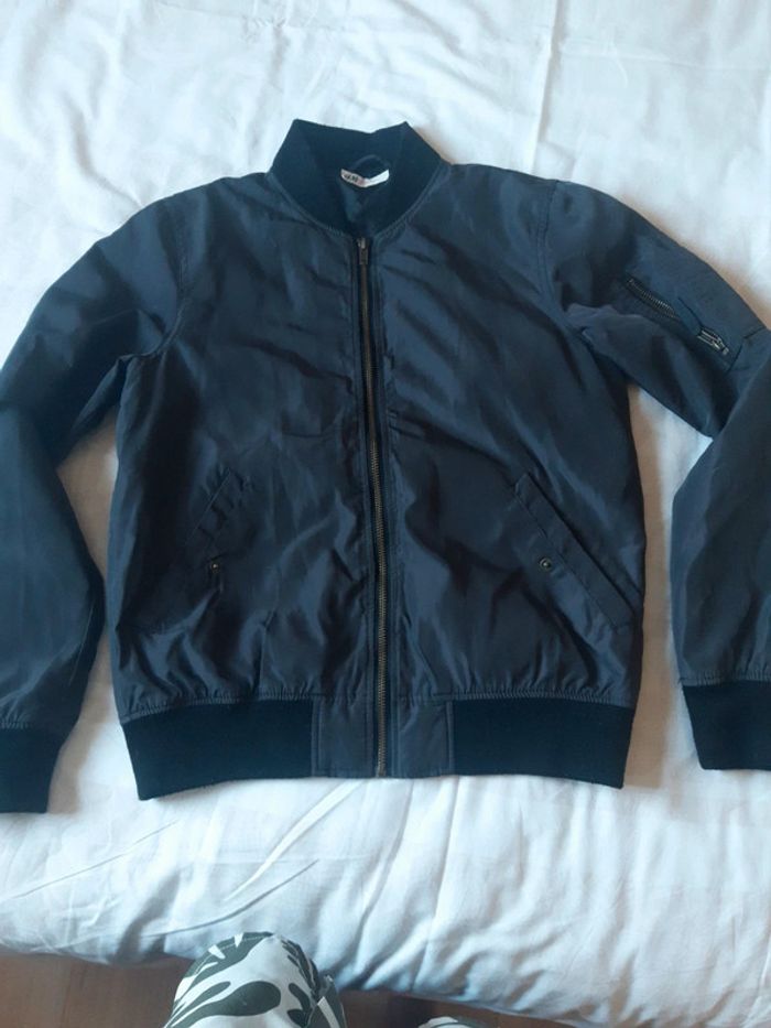 Blouson noir aviateur 12/13 ans