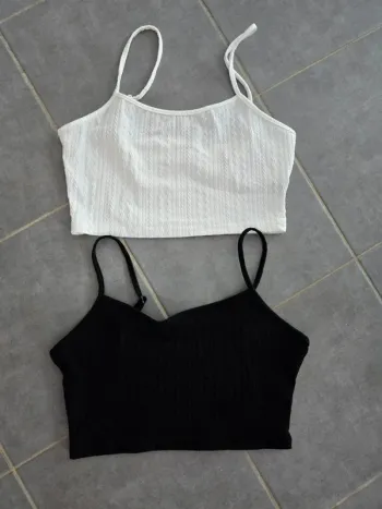 Lot de 2 debardeurs courts