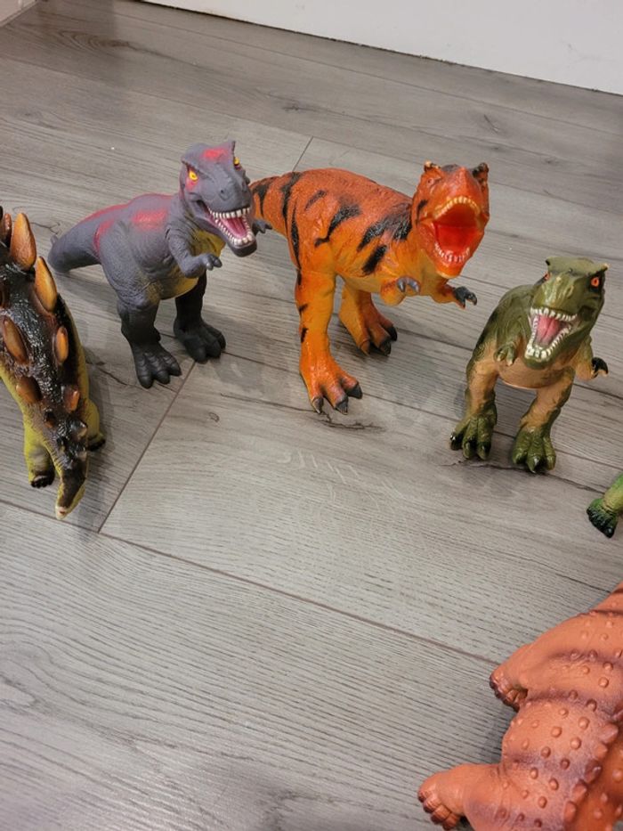 Lot de 8 grands dinosaures - photo numéro 3