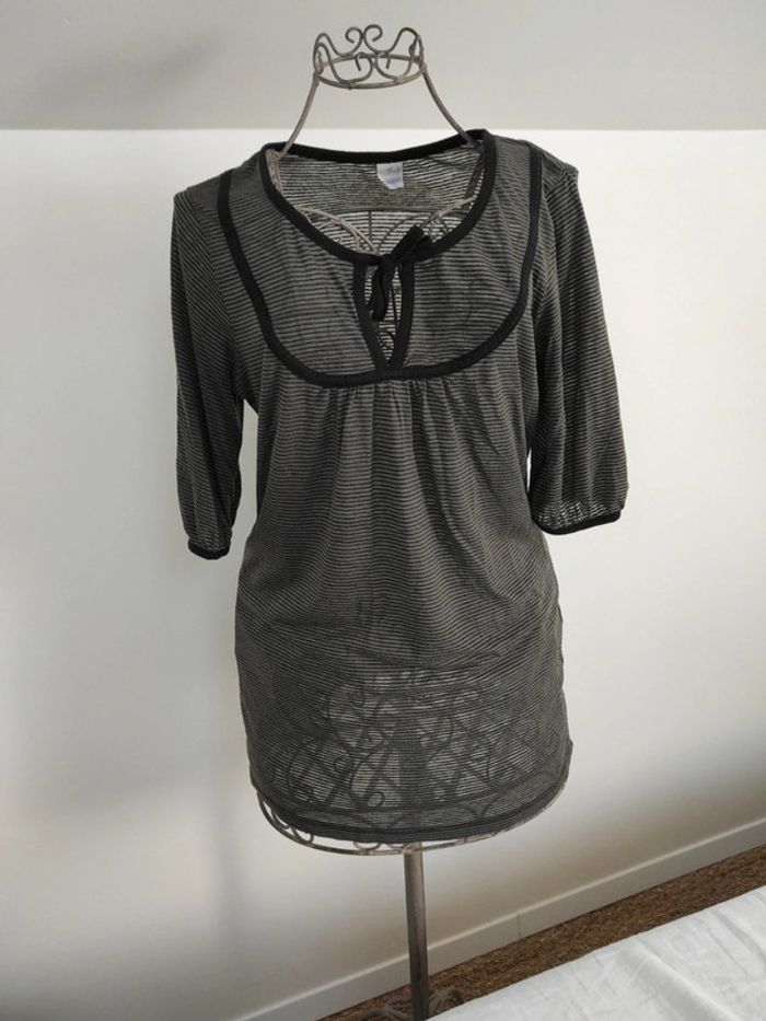 Haut gris et noir Camaïeu