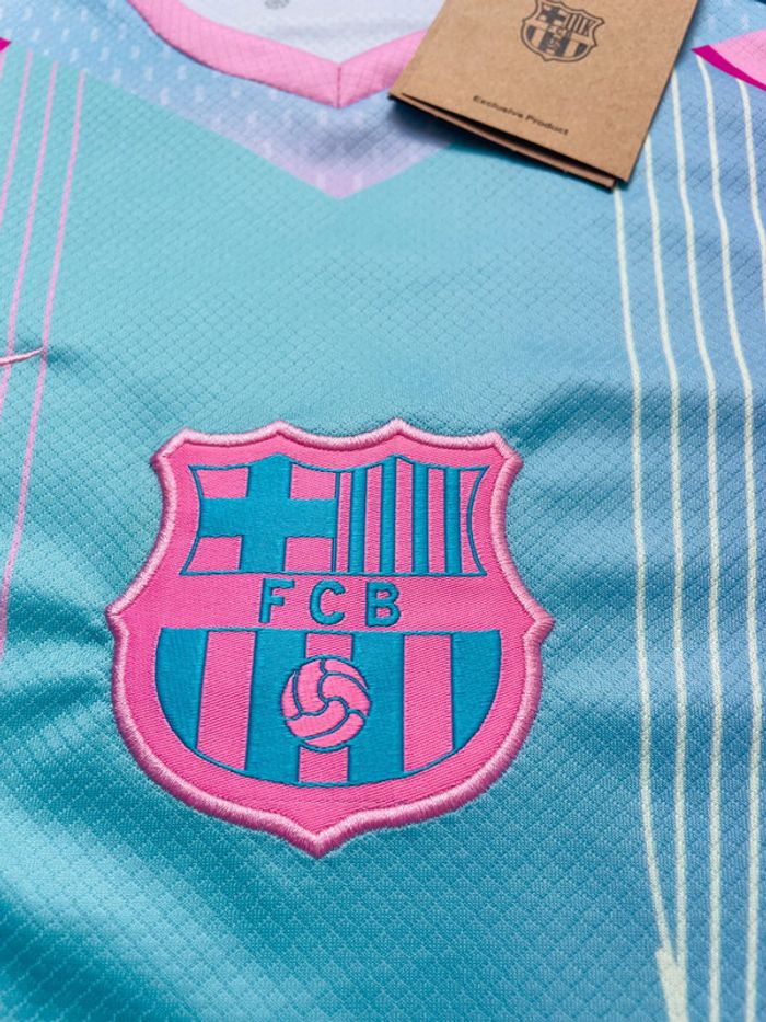 Maillot concept foot Barça rose bleu taille M - photo numéro 6
