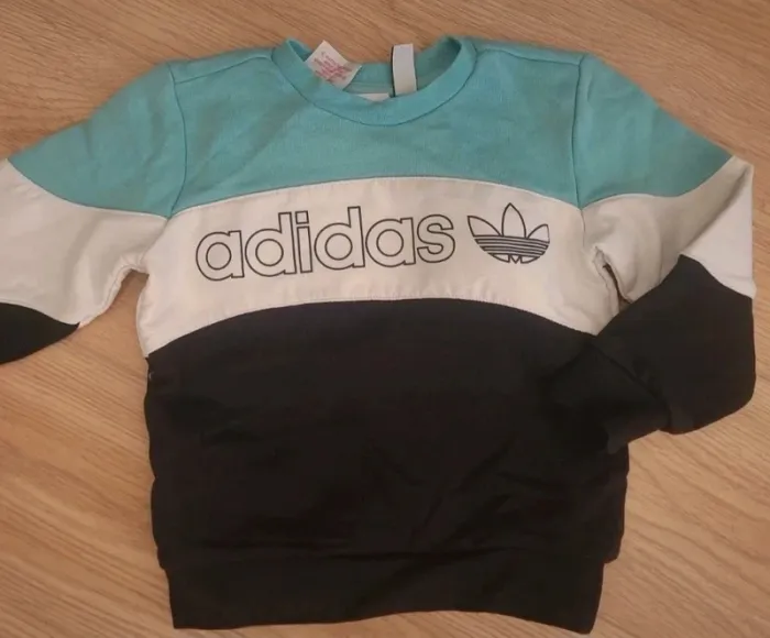 Pull adidas neuf