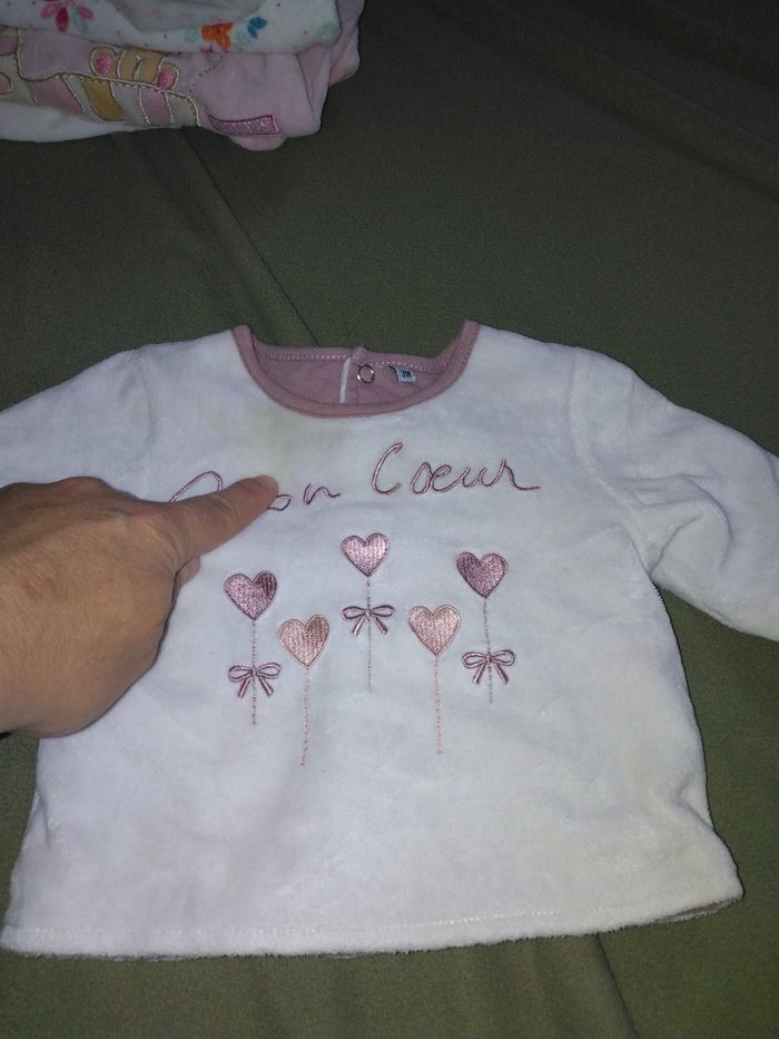 Lot 51 vêtements fille 3 mois - photo numéro 3