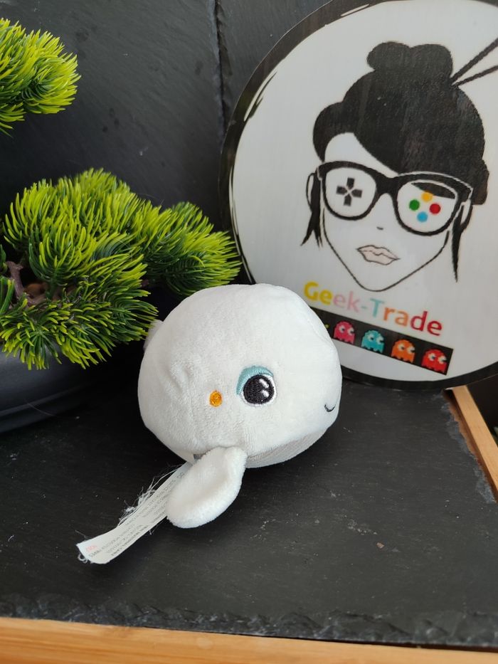 petite peluche baleine blanche blanc pabobo gris jaune bleu rond doudou whale - photo numéro 2