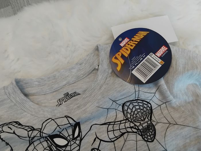 Pyjama deux pièces Spiderman, neuf avec étiquettes - photo numéro 4