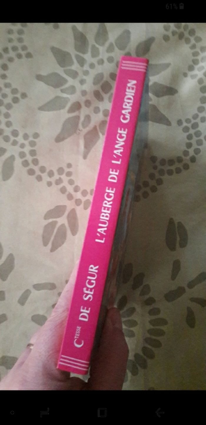 Livre l auberge de l ange gardien - photo numéro 2