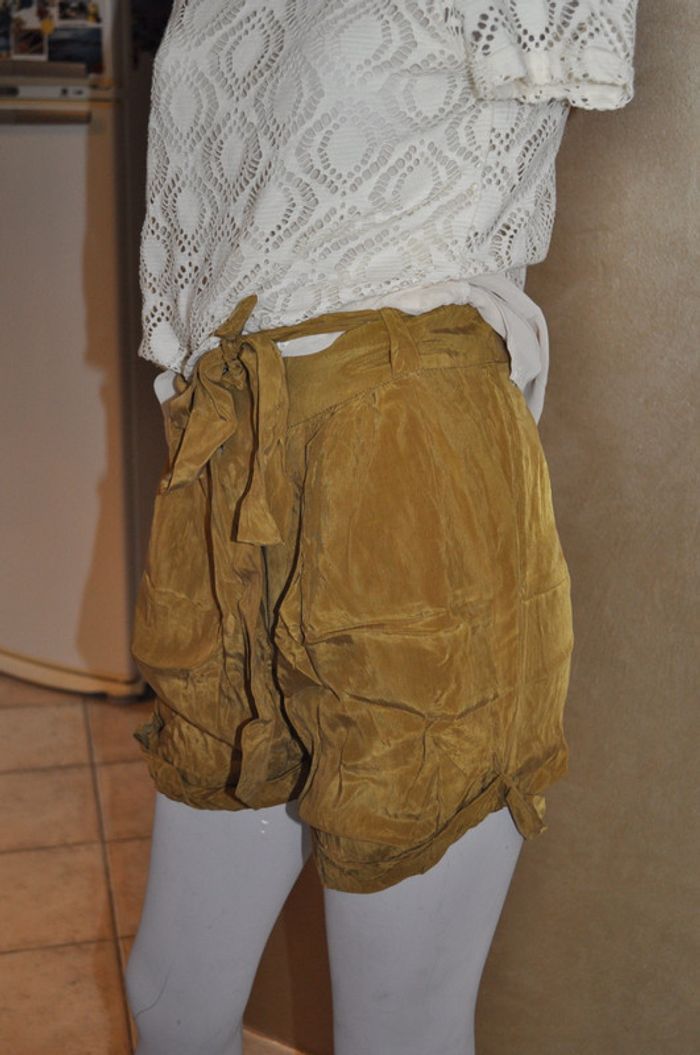 Short moutarde - photo numéro 5