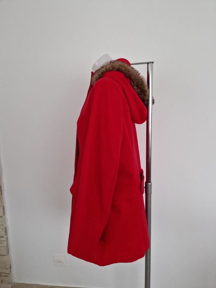 Veste rouge à capuche moumoute, Phildar - photo numéro 3