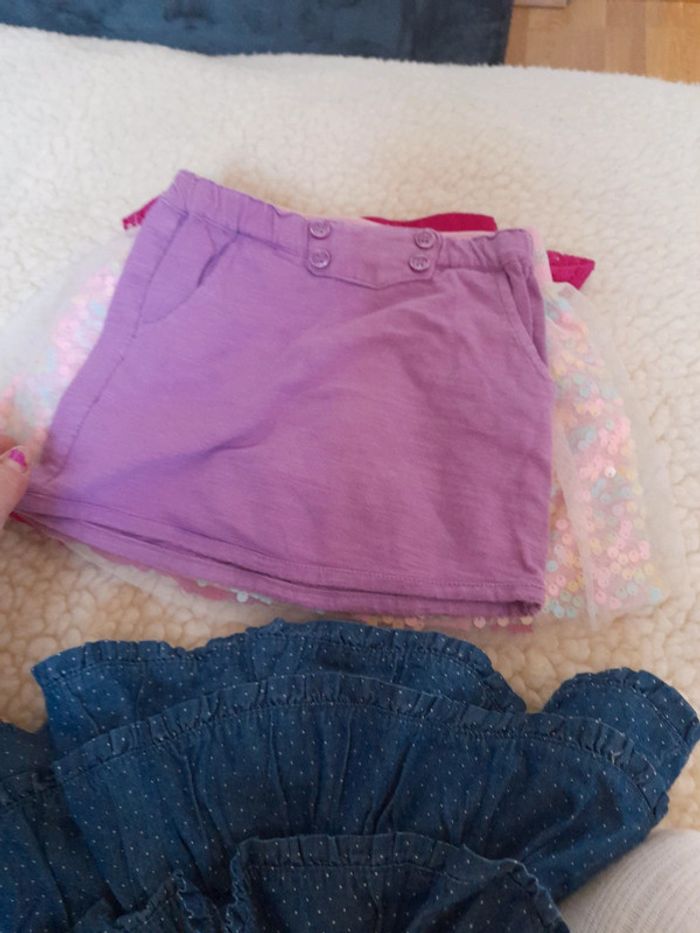 2.3 ans tbe Lot jupe fille - photo numéro 2