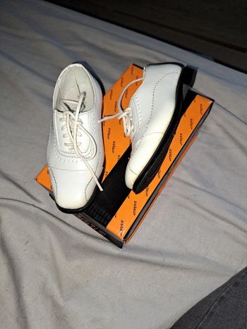 Chaussures blanches taille 20