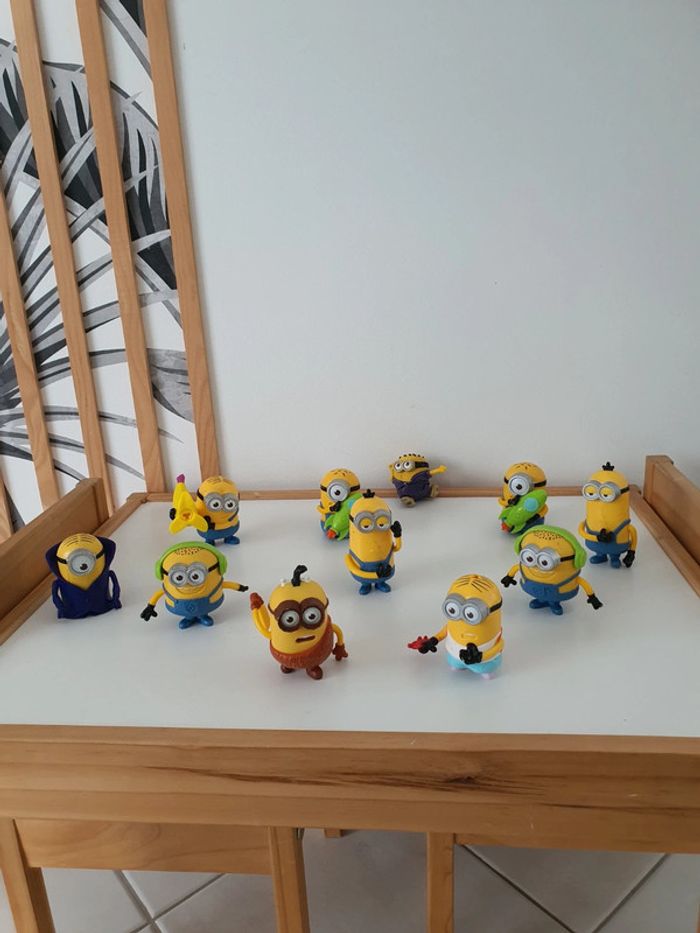 Lot de 11 figurines mignon
Très bon état