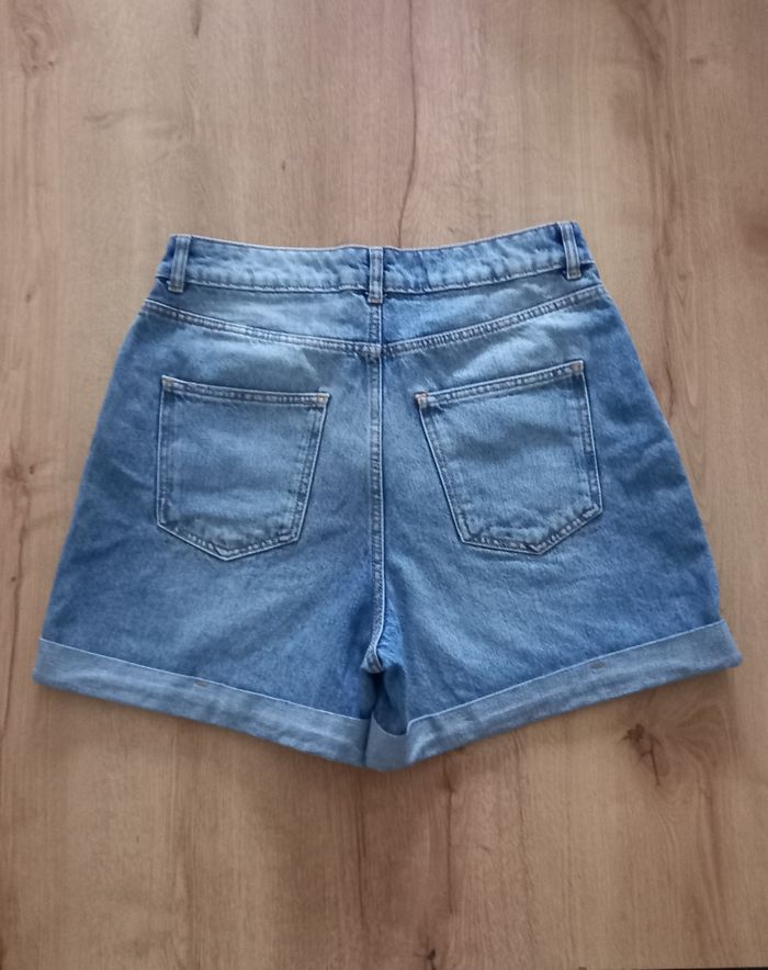 Short taille haute " Kiabi " - photo numéro 3