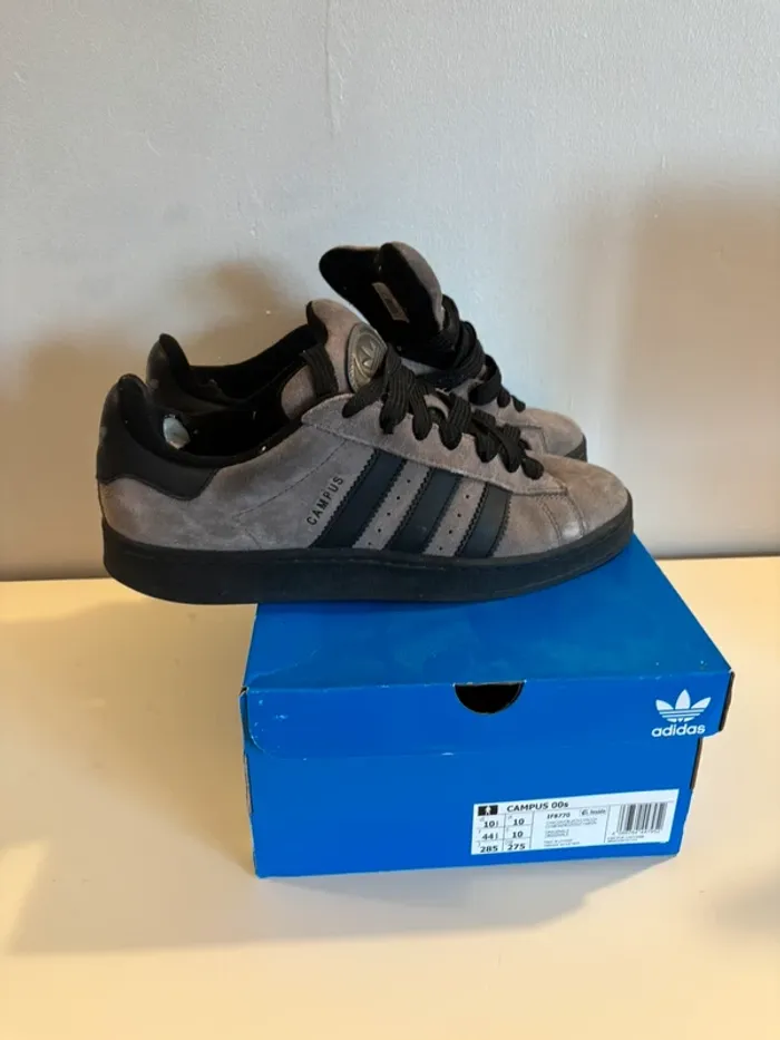 Chaussures Adidas Campus gris / noir pointure 44,5 - photo numéro 2