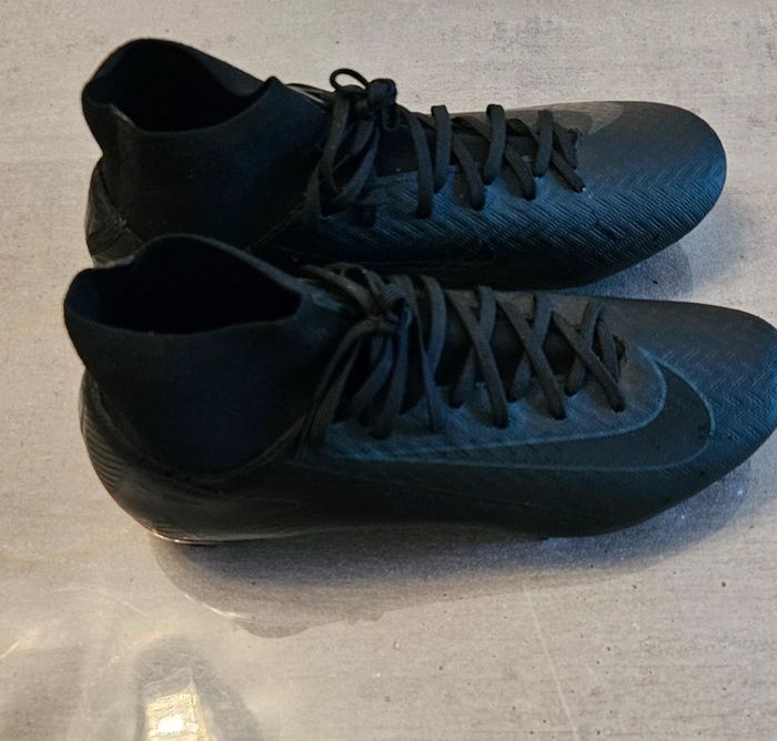 Chaussure crampon foot neuves - photo numéro 3