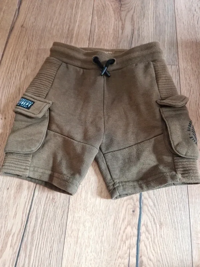 Short a poche