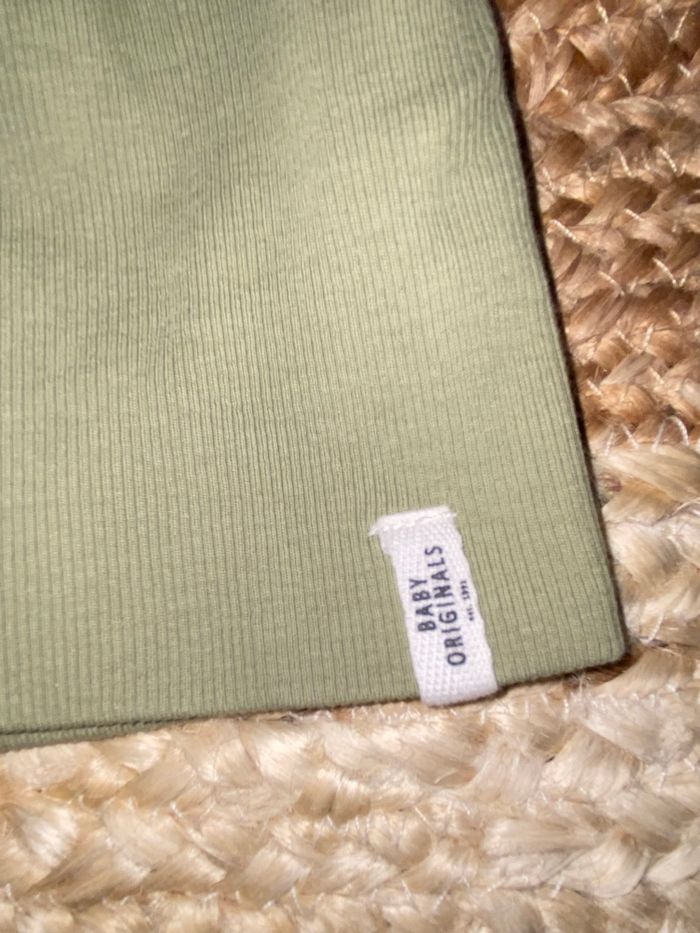 Bonnet marque Zara couleur kaki bon etat - photo numéro 2