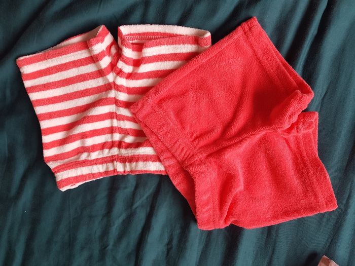 Petits shorts en éponge