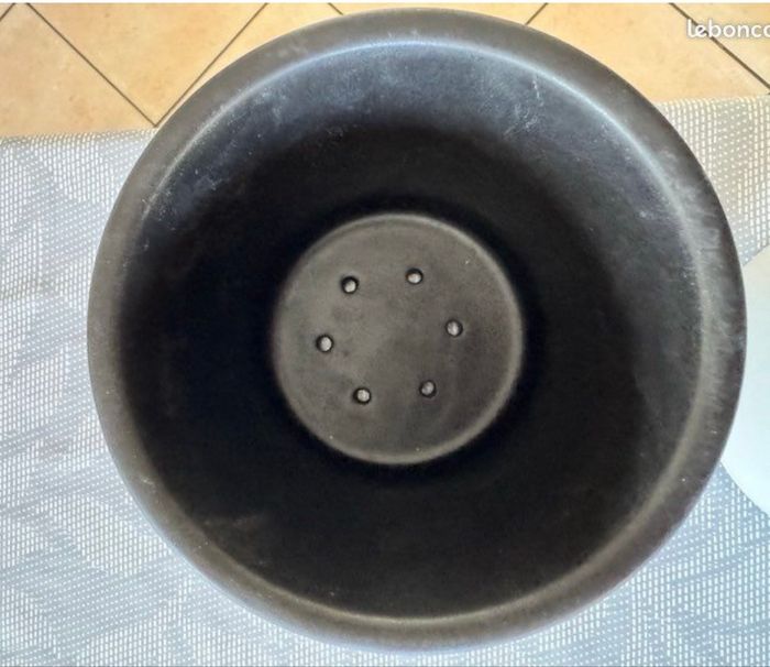 Pots de fleurs neuf - photo numéro 3