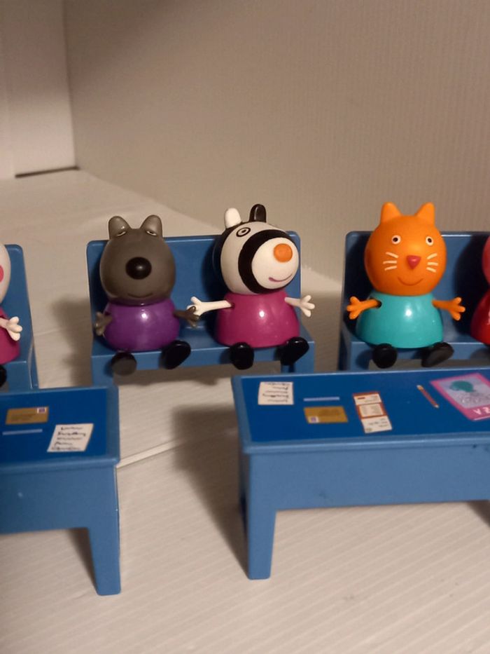 Peppa pig salle de classe - photo numéro 3