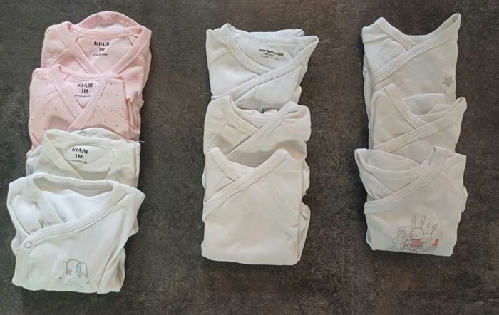 Lot vêtements fille 1 mois 42 pièces - photo numéro 2