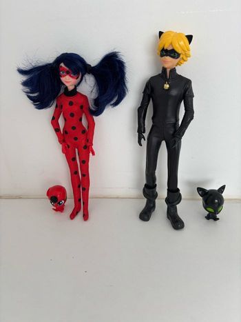 Bandai Miraculous - Labybug et chat noir avec leurs kwamis