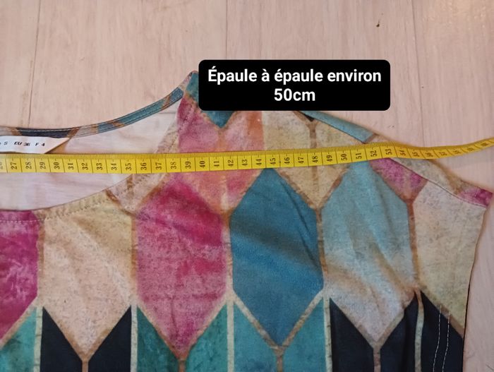 Haut manches courtes taille 4 - photo numéro 8