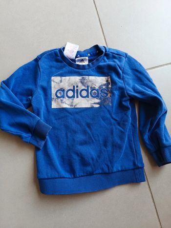 Sweat taille 2/3 ans