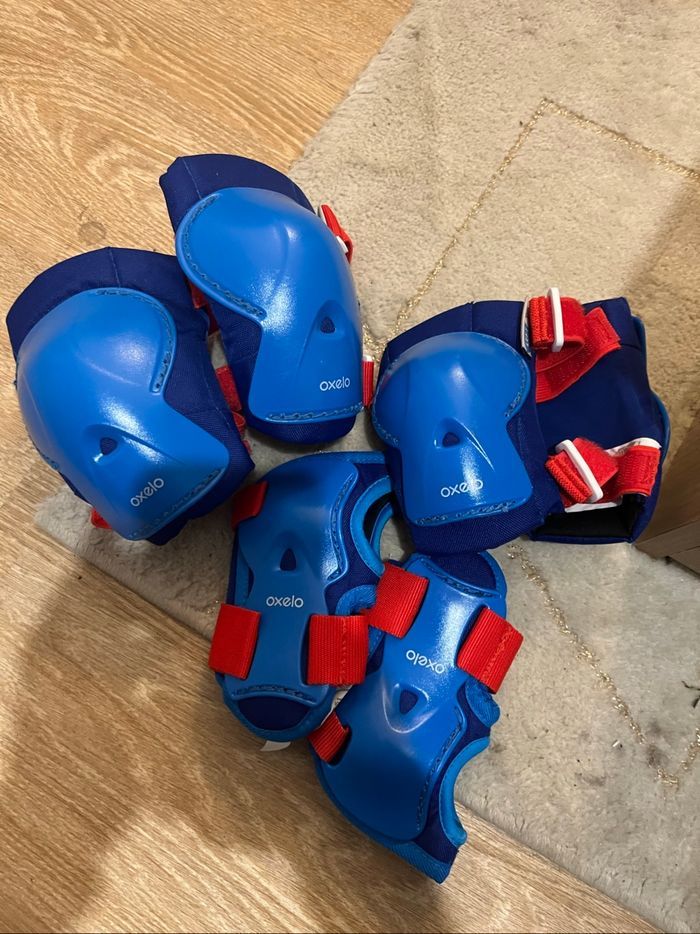 Set 3x2 protections roller enfant PLAY Bleu et rouge - photo numéro 1