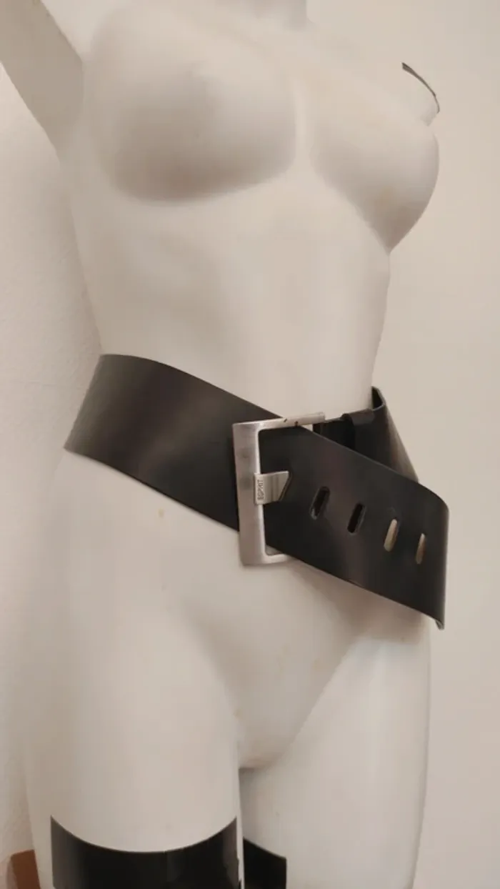Épaisse large ceinture en cuir vintage noir - photo numéro 3