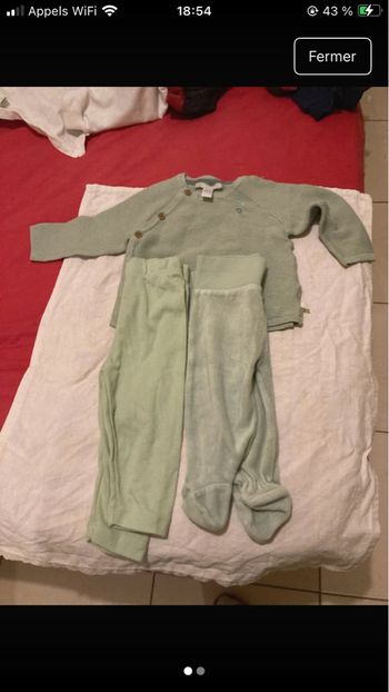 Ensemble veste et 2 pantalons taille 3 mois